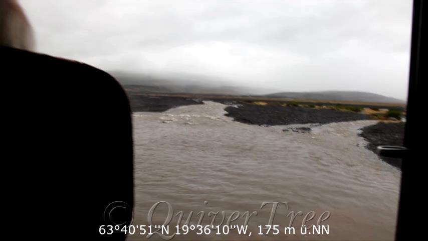Fahrt mit dem Hochlandbus durch das Tal der Krossá